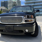 1999-2006 GMC Sierra/2007 Sierra Classic/2000-2006 Yukon XL Denali Factory Style Turn Signal Bumper Lights (Matte Black Housing/Clear Lens)