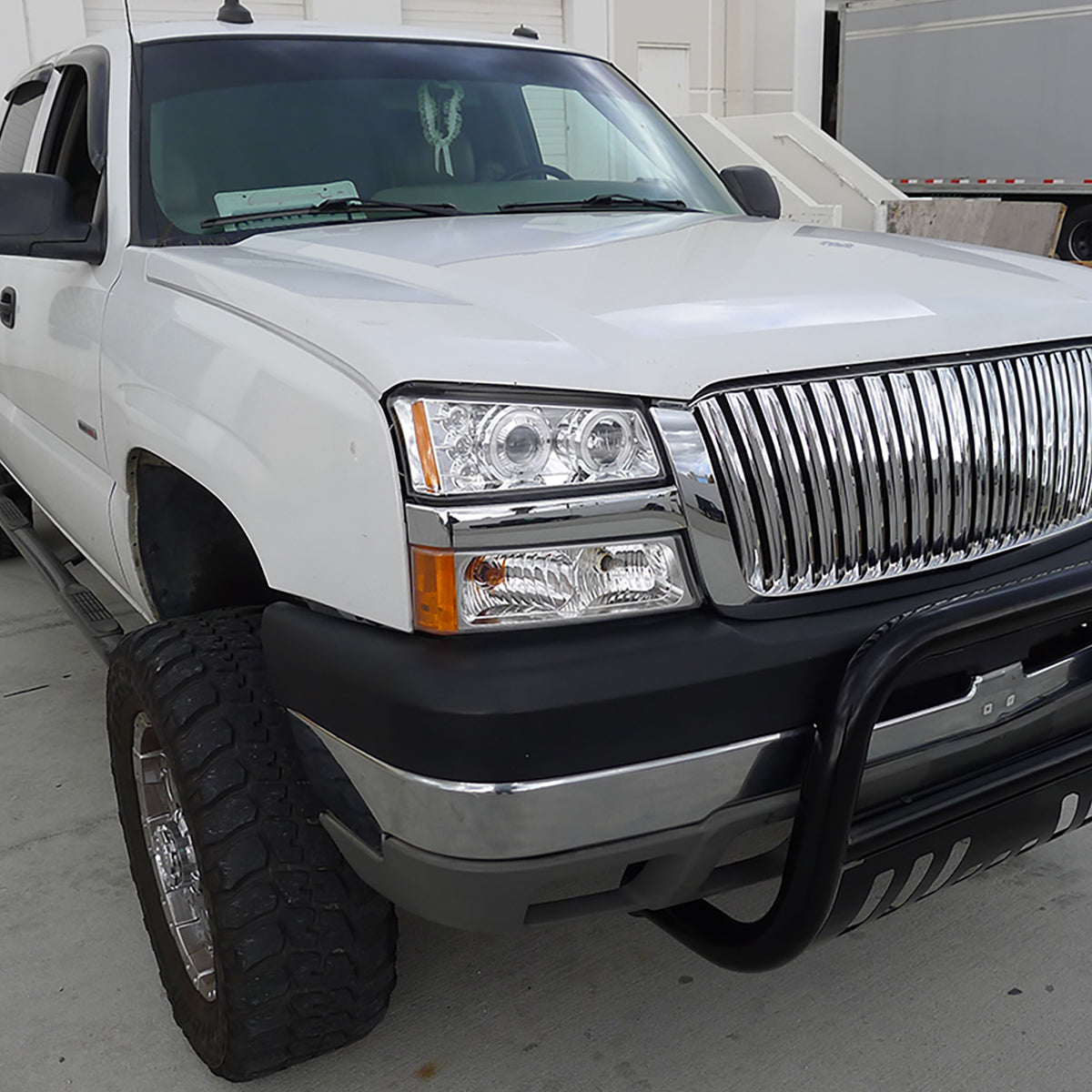 2002-2007 Chevrolet Silverado/Avalanche Bumper Lights (Chrome Housing/Clear Lens)