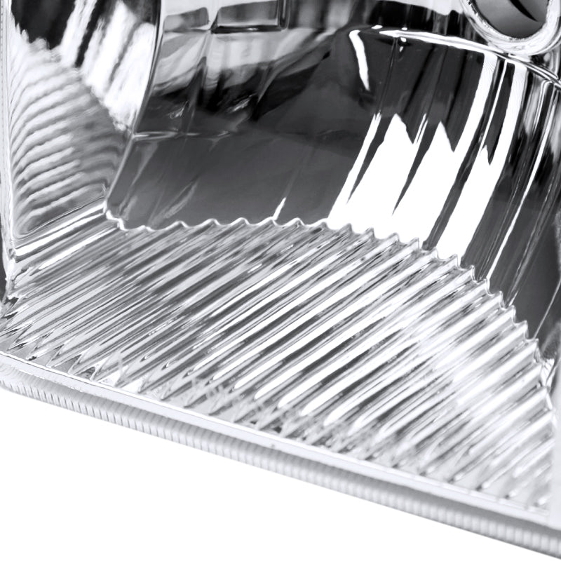 1999-2006 GMC Sierra/Yukonk/Yukon XL Crystal Headlights w/ Amber Reflector (Chrome Housing/Clear Lens)