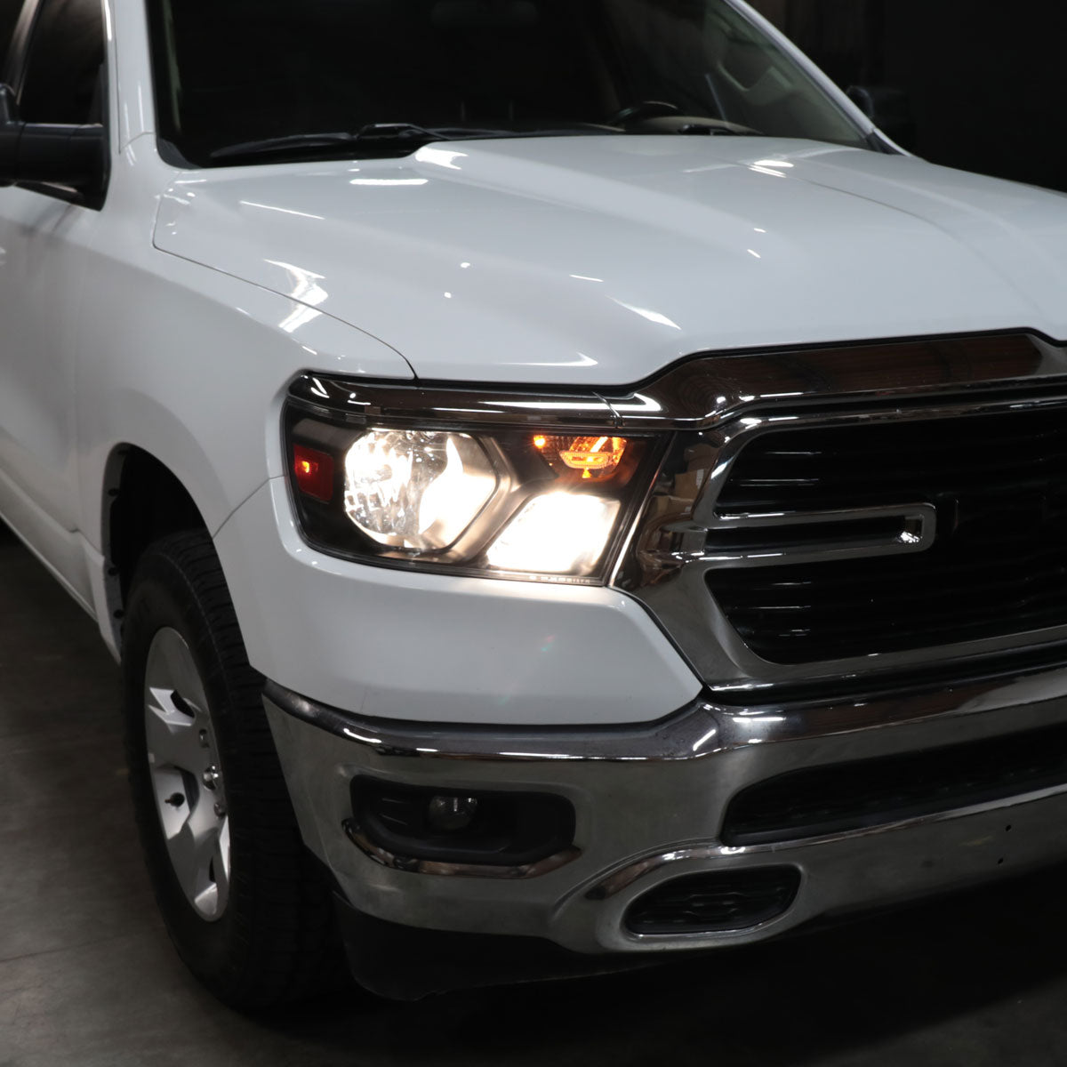 2019-2024 Dodge RAM 1500 Factory Style Headlights with Amber Reflectors (Matte Black Housing/Clear Lens)