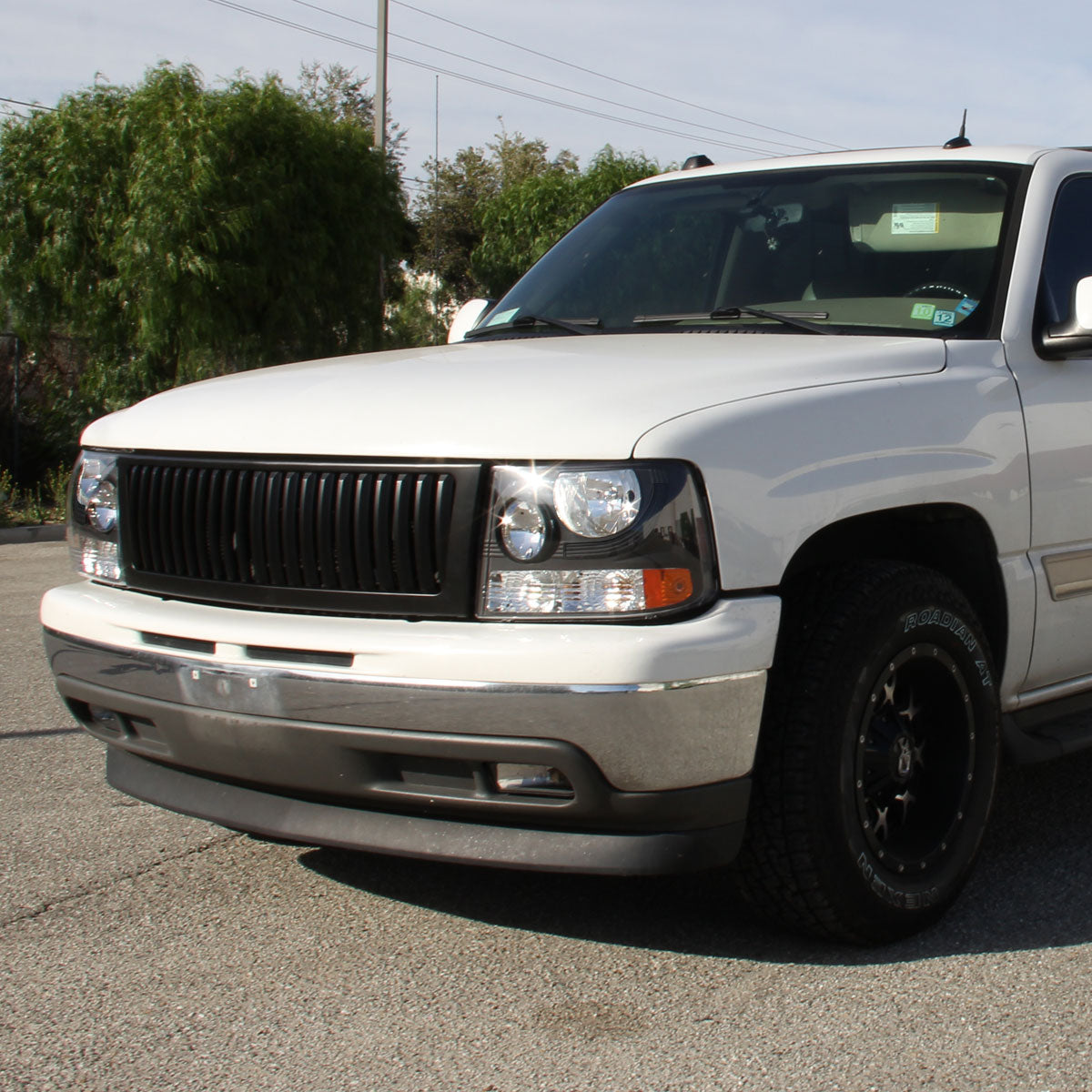 1999-2002 Chevrolet Silverado 1500 2500/ 2000-2006 Tahoe Suburban 1PC Factory Style Headlights w/ Bumper Lights (Matte Black Housing/Clear Lens)