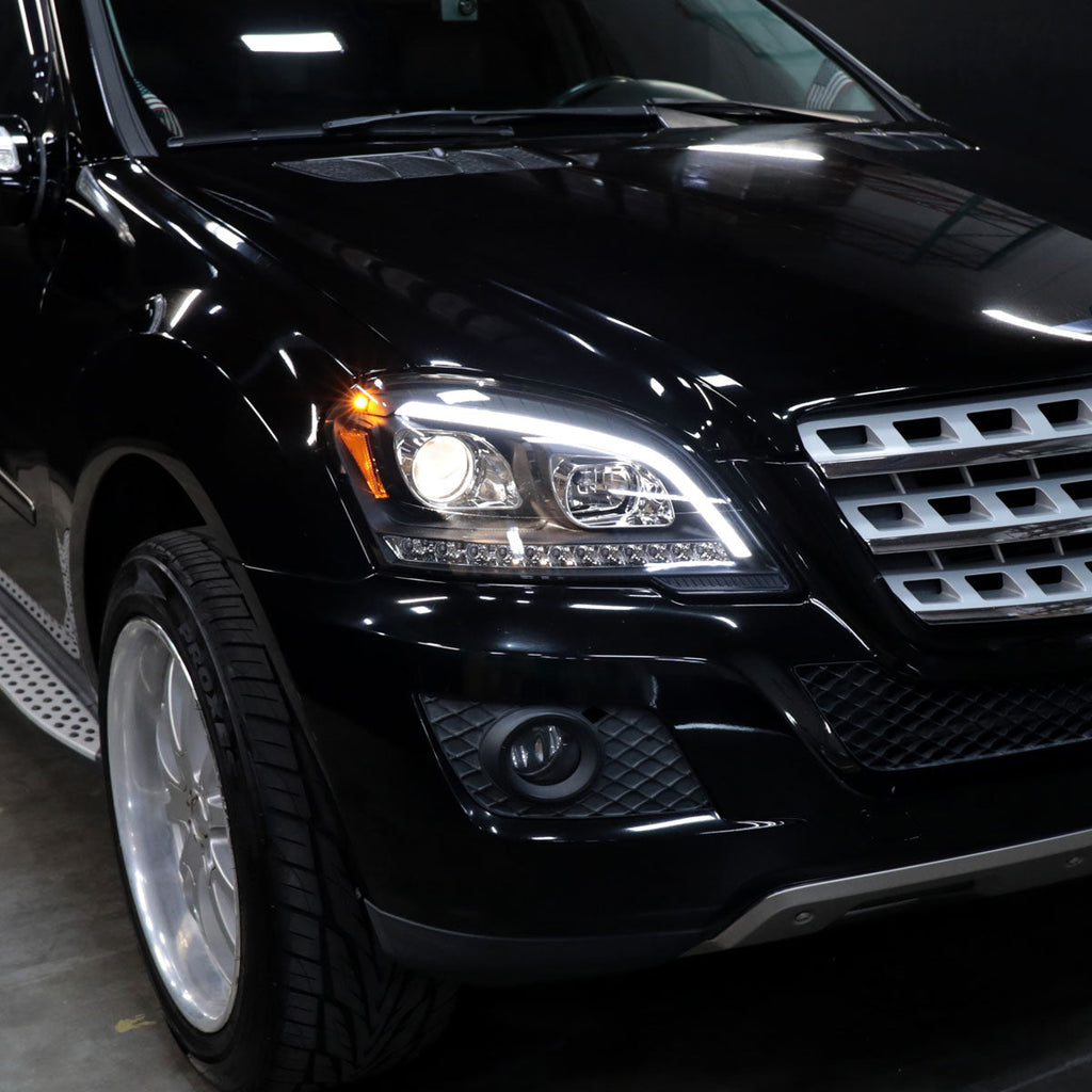 2009-2011 Mercedes Benz W164 ML-Class LED Sequetial Turn Signal Projector Headlights (Matte Black Housing/Clear Lens)