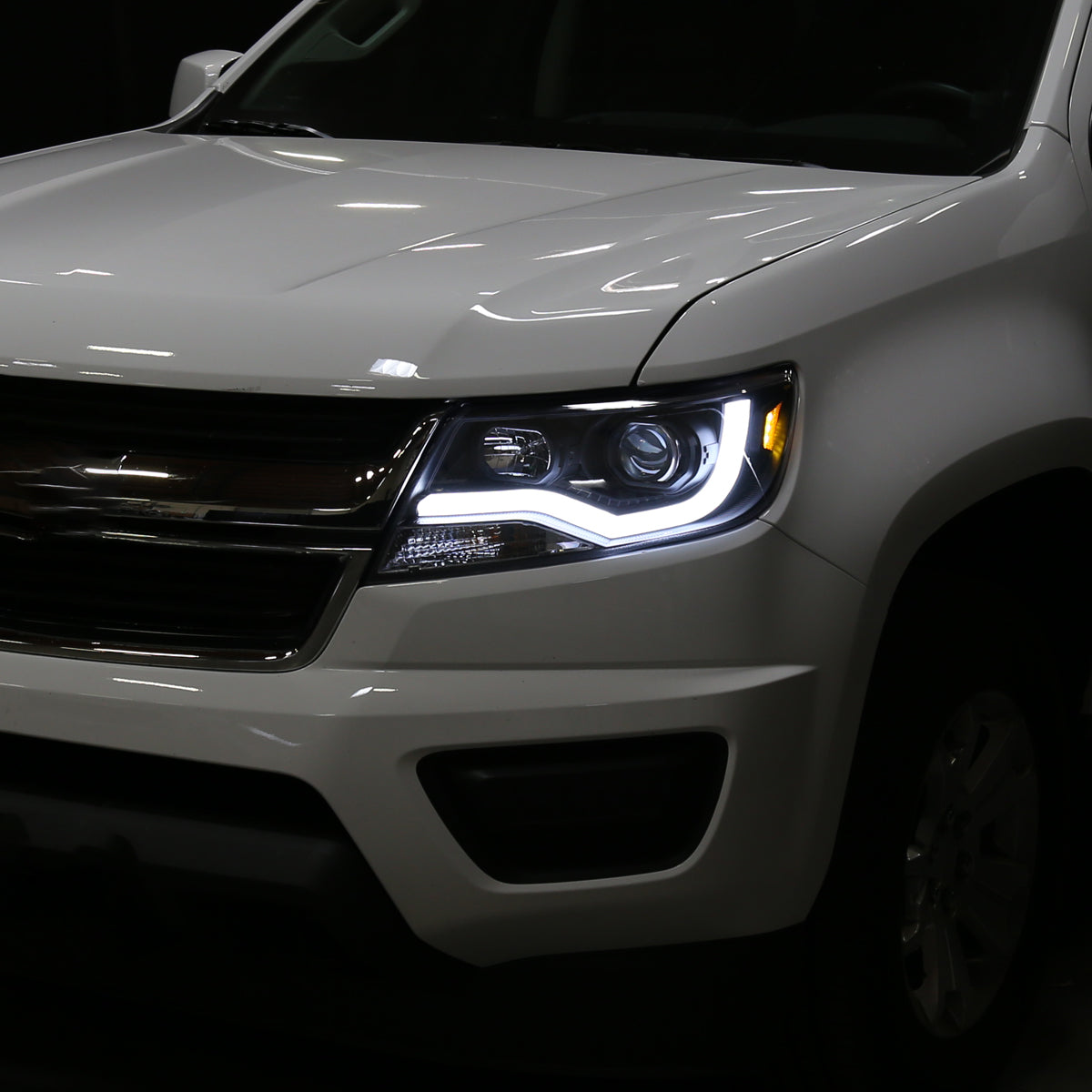 2015-2022 Chevrolet Colorado LED Bar Projector Headlights (Matte Black Housing/Clear Lens)