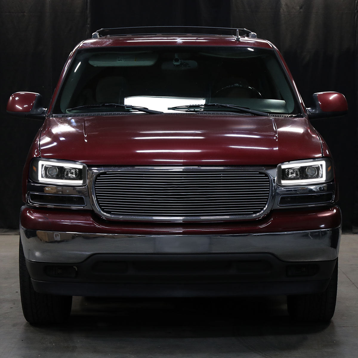 2000-2006 GMC Sierra/Denali/Yukon LED Strip Projector Headlights (Glossy Black Housing/Clear Lens)