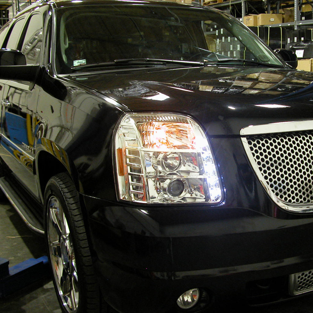 2007-2014 GMC Yukon/Yukon XL 1500/2500 Projector Headlights (Chrome Housing/Clear Lens)