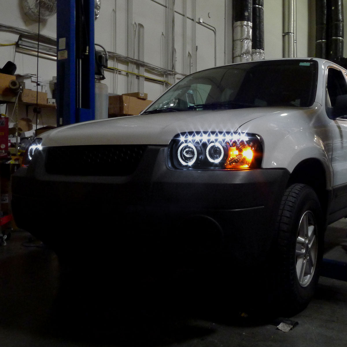 2005-2007 Ford Escape Dual Halo Projector Headlights w/ SMD LED Light Strip (Black Housing/Smoked Lens)