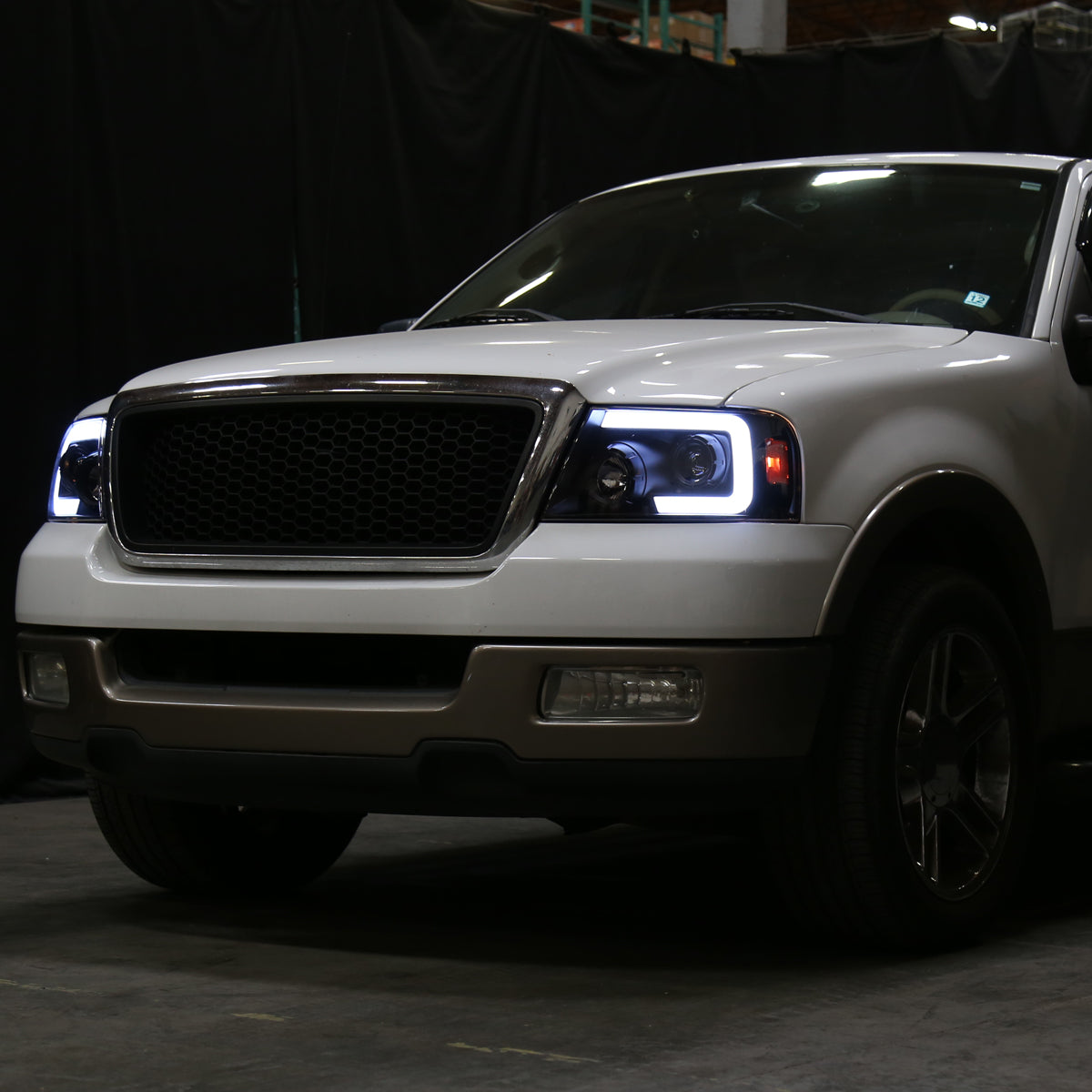 2004-2008 Ford F-150/ 2006-2008 Lincoln Mark LT Switchback Sequential LED C-Bar Projector Headlights (Matte Black Housing/Clear Lens)