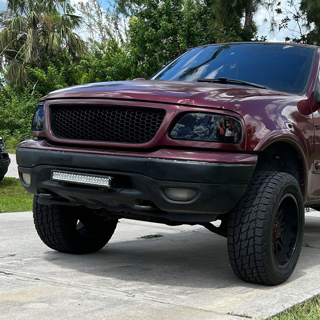 1997-2004 Ford F-150 / 1997-2002 Expedition Projector Headlights w/ SMD LED Light Strip (Black Housing/Smoked Lens)