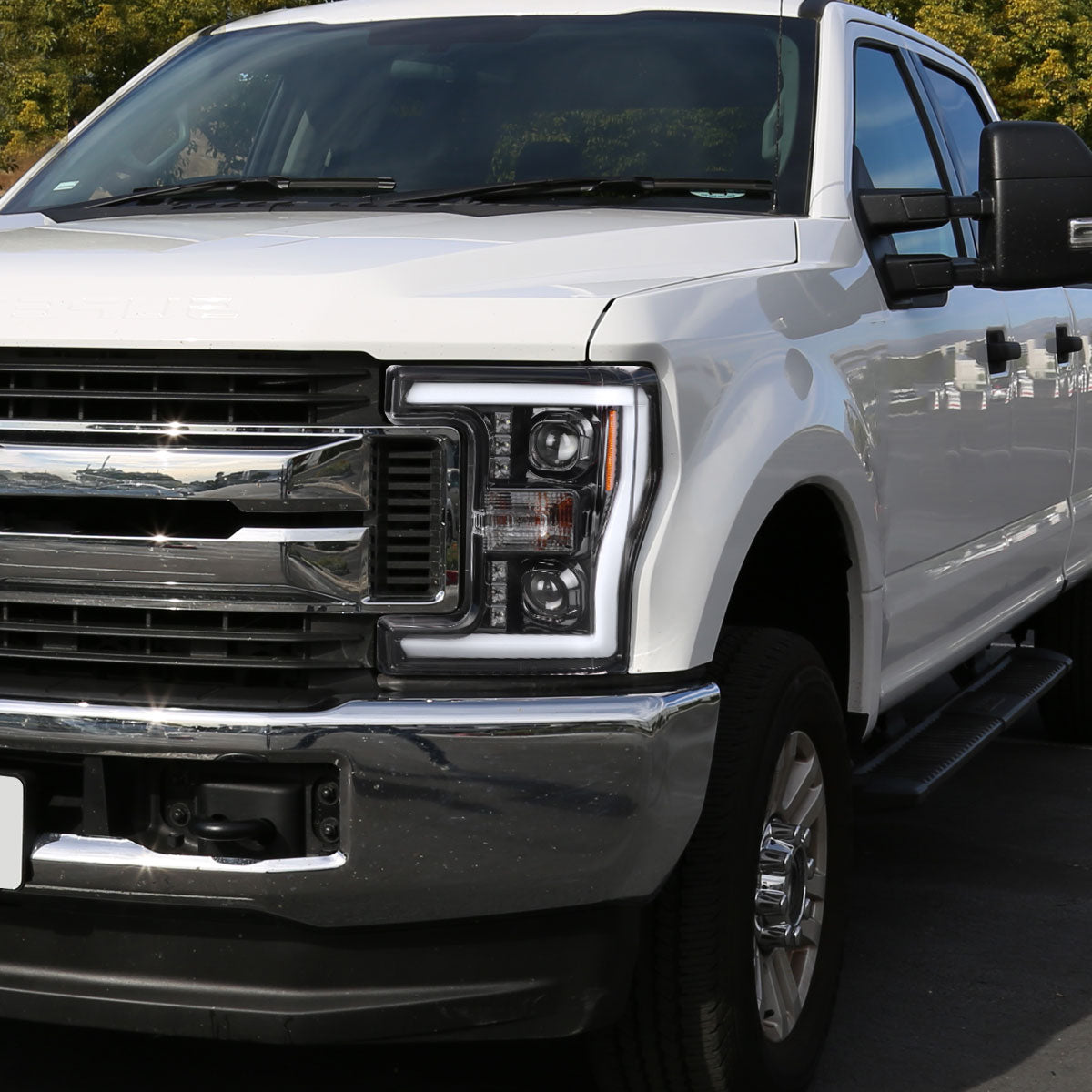 2017-2019 Ford F-250 F-350 F-450 F-550 Switchback LED C-Bar Projector Headlights (Jet Black Housing/Clear Lens)