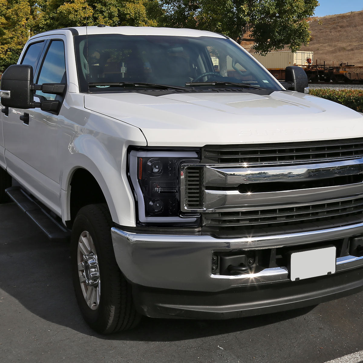 2017-2019 Ford F-250 F-350 F-450 F-550 Switchback LED C-Bar Projector Headlights (Glossy Black Housing/Smoked Lens)