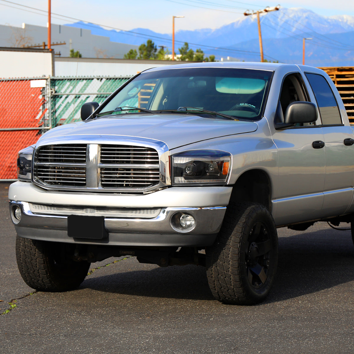 2006-2008 Dodge RAM 1500 / 2006-2009 RAM 2500 3500 Projector Headlights with Switchback LED Strips, Sequential Turn Signals, DRL & Startup Animation (Black Housing / Clear Lens)