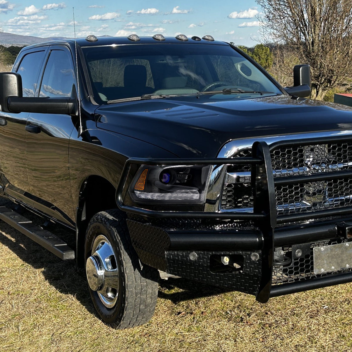 2013-2018 Ram 1500 2500 3500 Switchback Sequential LED Bar Signal Projector Headlights (Matte Black Housing / Clear Lens)