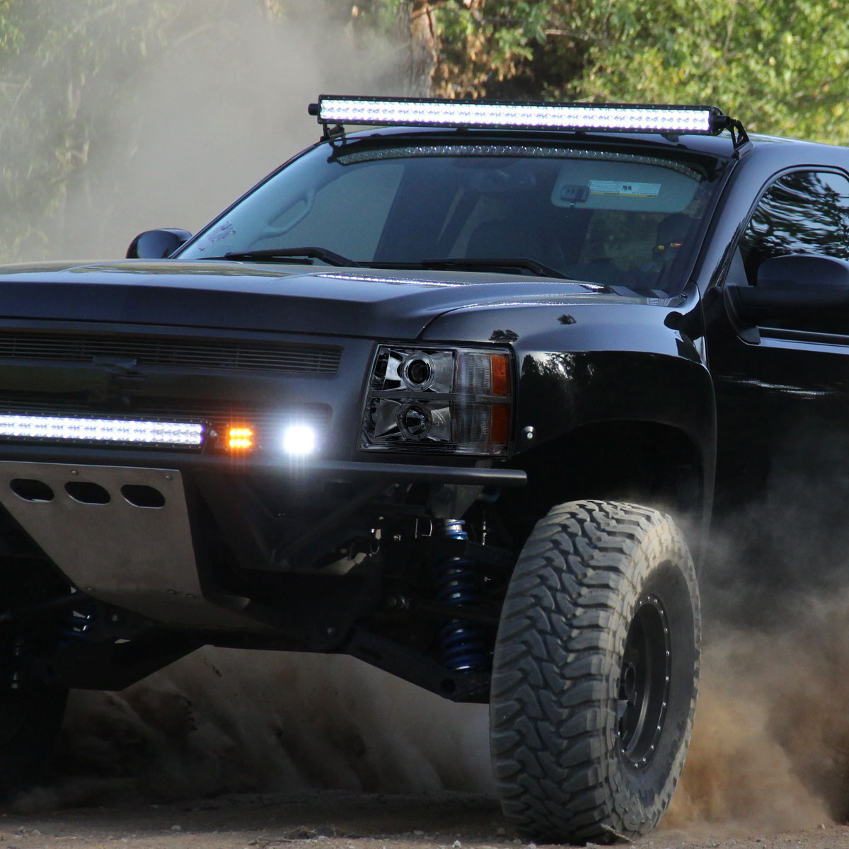 2007-2013 Chevrolet Silverado 1500/ 2007-2014 Silverado 2500HD 3500HD Dual Halo Projector Headlights w/ LED Light Bar (Chrome Housing/Smoked Lens)