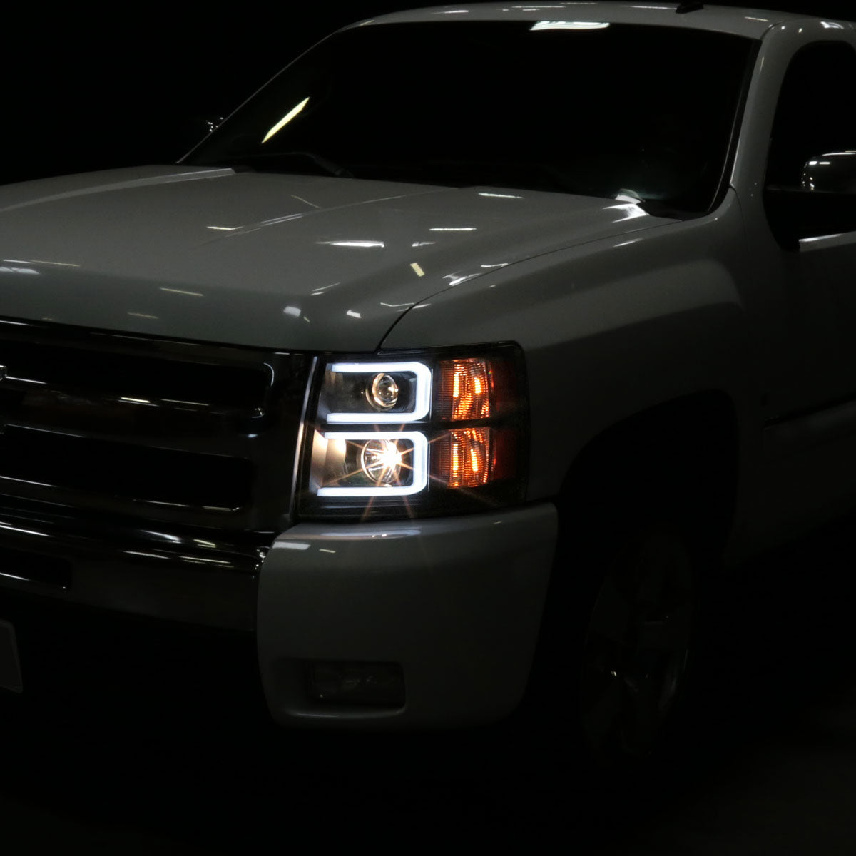 2007-2013 Chevrolet Silverado 1500/ 2007-2014 Silverado 2500HD 3500HD Dual LED C-Bar Projector Headlights (Matte Black Housing/Clear Lens)