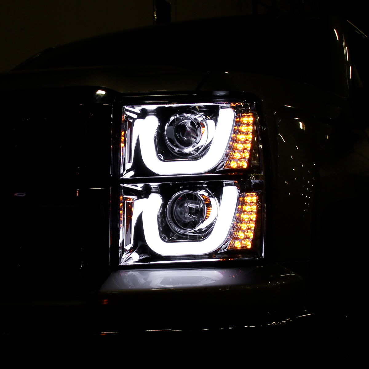 2014-2015 Chevrolet Silverado 1500 Dual LED U-Bar Projector Headlights w/ LED Turn Signal Lights (Chrome Housing/Clear Lens)