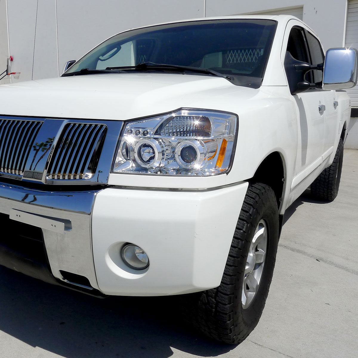 2004-2015 Nissan Titan/ 2004-2007 Armada Dual Halo Projector Headlights (Chrome Housing/Clear Lens)