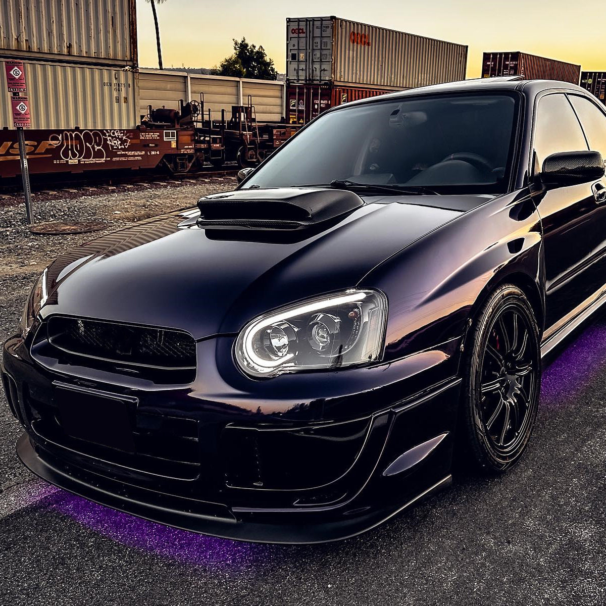 2004-2005 Subaru Impreza WRX/STI Outback Projector Headlights w/ LED Light Bar (Glossy Black Housing/Clear Lens)