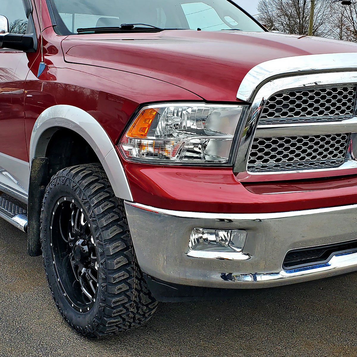 2009-2012 Dodge RAM 1500 / 2010-2018 2500 3500 H10 Fog Lights (Chrome Housing/Clear Lens)