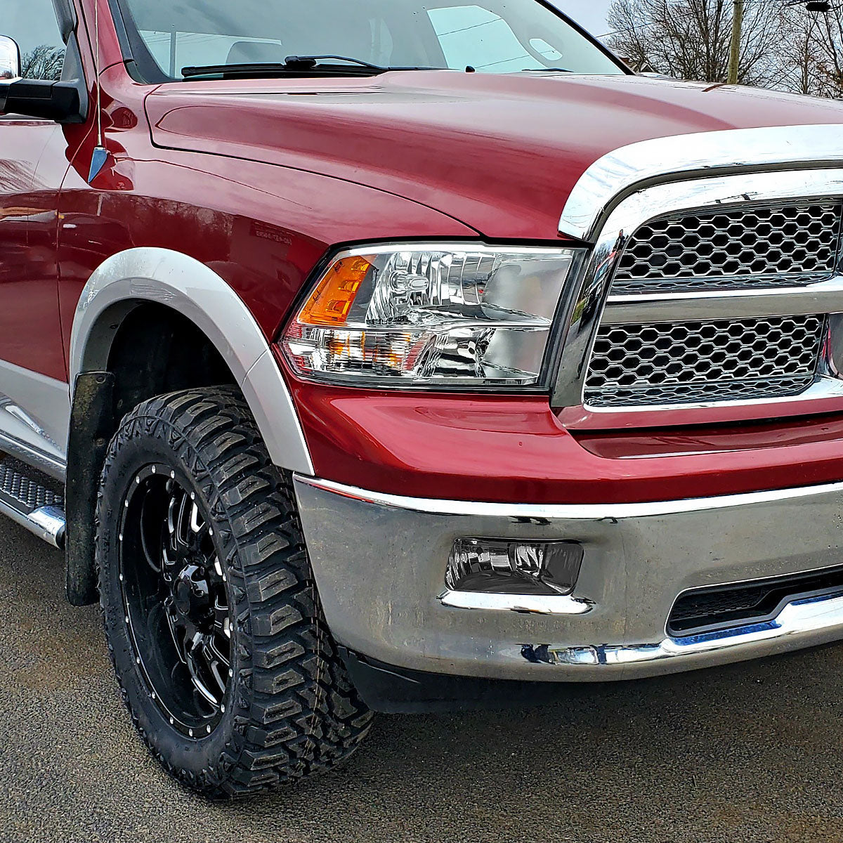 2009-2012 Dodge RAM 1500 / 2010-2018 RAM 2500 3500 H10 Fog Lights (Chrome Housing/Smoked Lens)