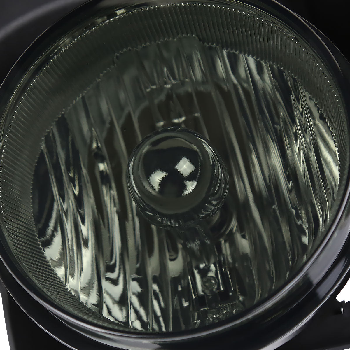 2003-2006 GMC Sierra / 2007 Sierra Classic H10 Fog Lights (Chrome Housing/Smoked Lens)