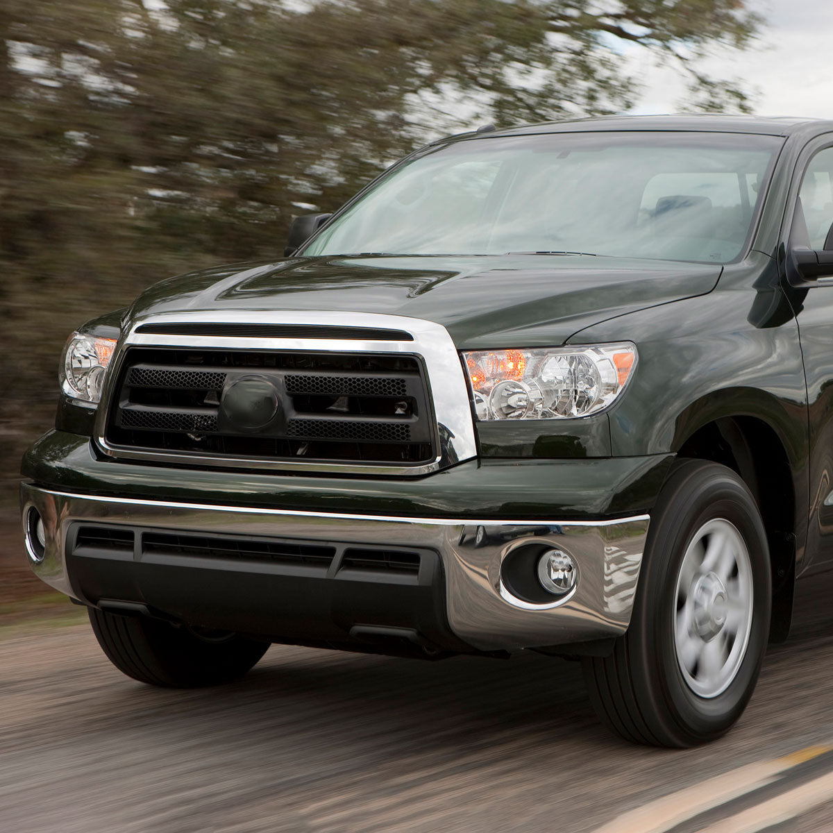 2007-2013 Toyota Tundra/Sequoia H10 Fog Lights Kit (Chrome Housing/Clear Lens)