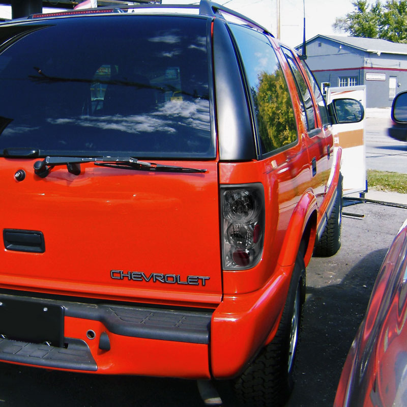 1995-2004 Chevrolet Blazer/S10 GMC Jimmy/Envoy Oldmosbile Bravada LED Tail Lights (Chrome Housing/Smoked Lens)