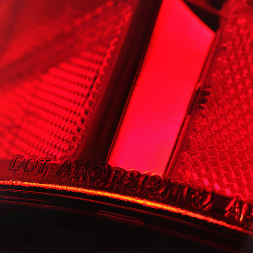 2000-2006 Chevrolet Suburban/Tahoe GMC Yukon/Yukon XL Tail Lights (Chrome Housing/Red Clear Lens)