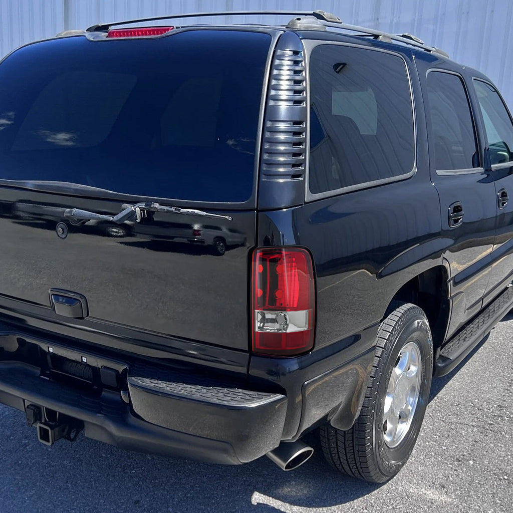2000-2006 Chevrolet Suburban/Tahoe GMC Yukon/Yukon XL Tail Lights (Chrome Housing/Red Clear Lens)