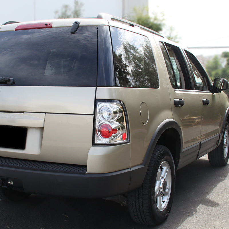 2002-2005 Ford Explorer Tail Lights (Chrome Housing/Clear Lens)