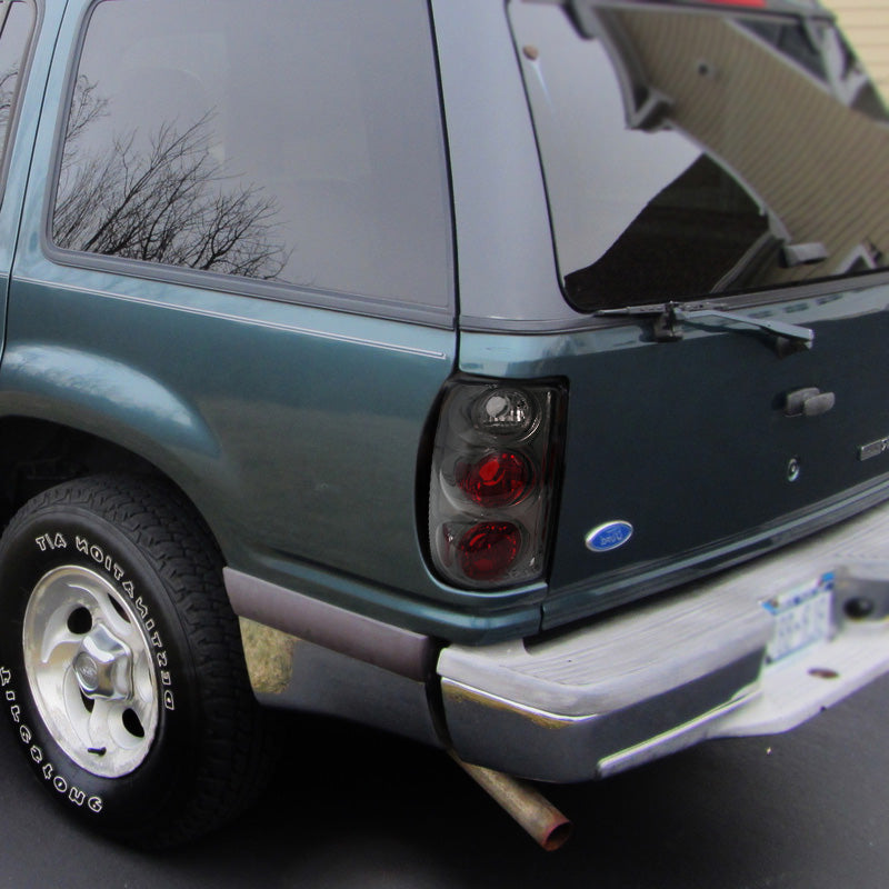 1995-1997 Ford Explorer Tail Lights (Chrome Housing/Smoked Lens)