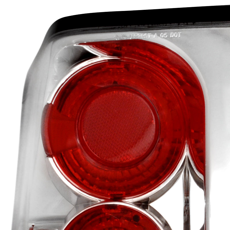 2005-2006 Jeep Grand Cherokee Tail Lights (Chrome Housing/Clear Lens)