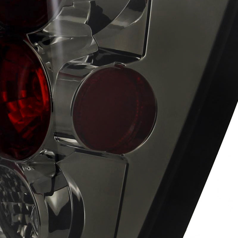2005-2006 Jeep Grand Cherokee Tail Lights (Chrome Housing/Smoked Lens)