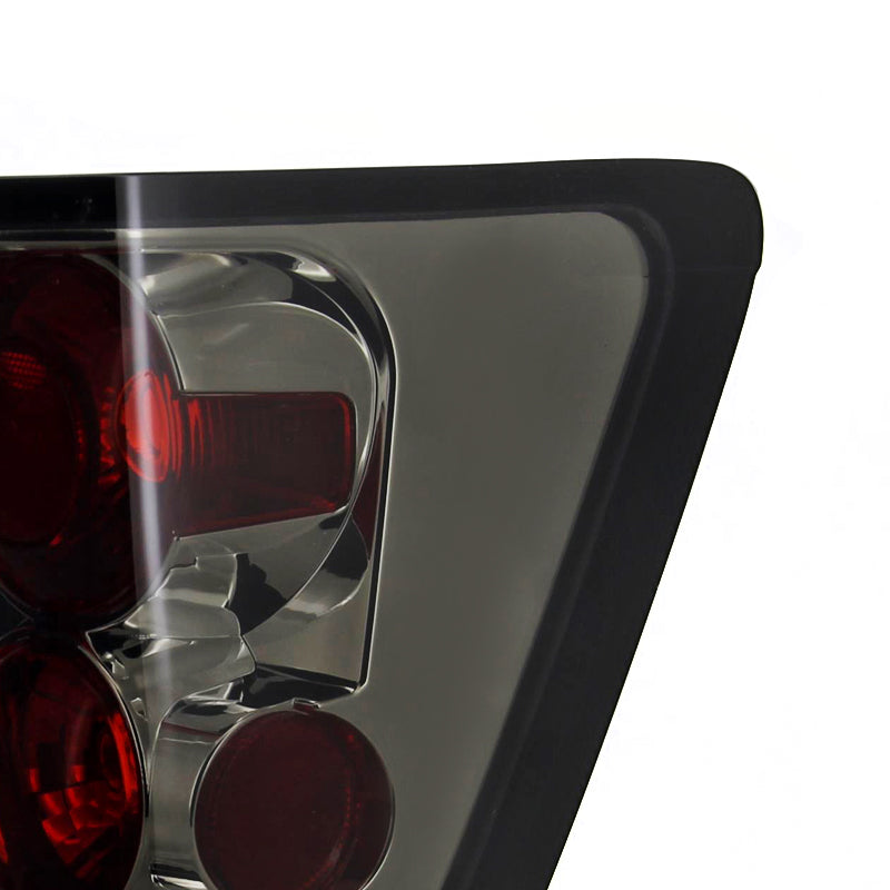 2005-2006 Jeep Grand Cherokee Tail Lights (Chrome Housing/Smoked Lens)