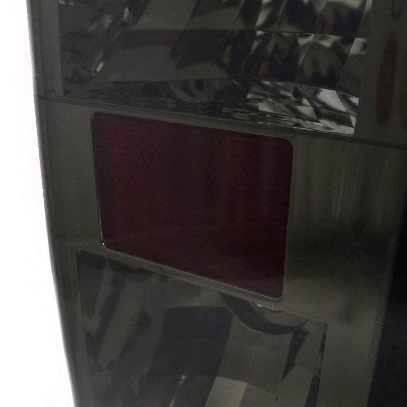 2005-2010 Hummer H3 Tail Lights (Chrome Housing/Smoked Lens)