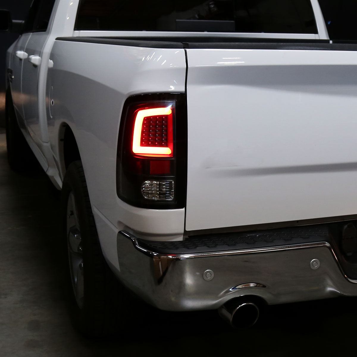 2009-2018 Dodge RAM 1500 / 2019-2021 RAM Classic / 2010-2018 RAM 2500 3500 White Bar LED Tail Lights (Matte Black Housing/Clear Lens)