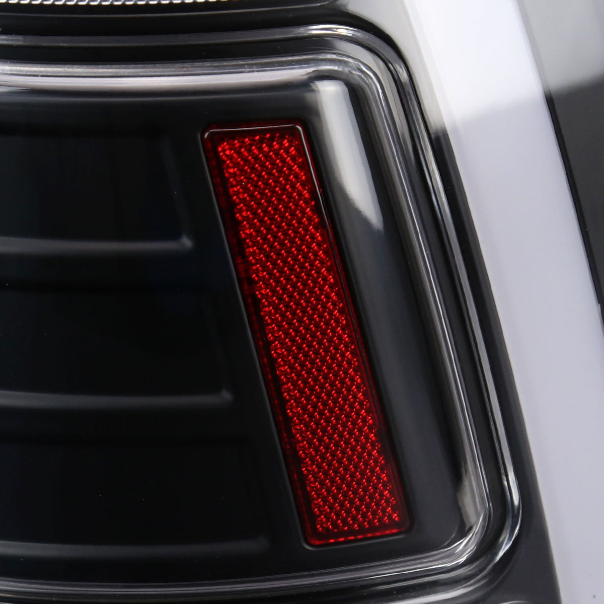 2009-2018 Dodge RAM 1500/2019-2022 RAM 1500 Classic/2010-2018 RAM 2500 3500 LED Bar Tail Lights (Matte Black Housing/Clear Lens)