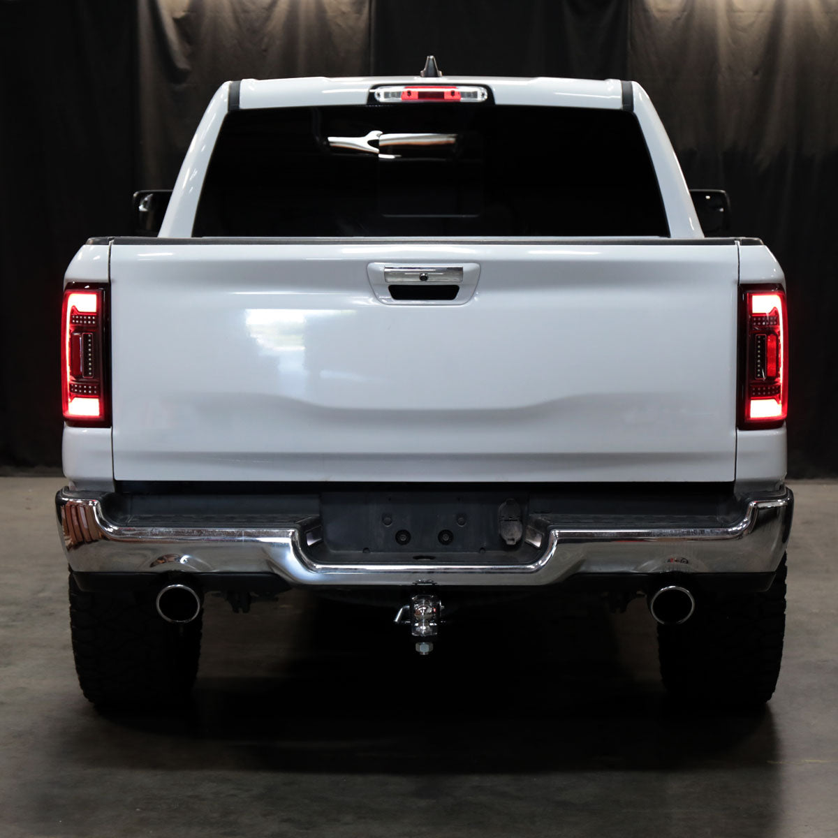 2019-2024 Dodge RAM 1500 LED Tail Lights (Matte Black Housing/Clear Lens)