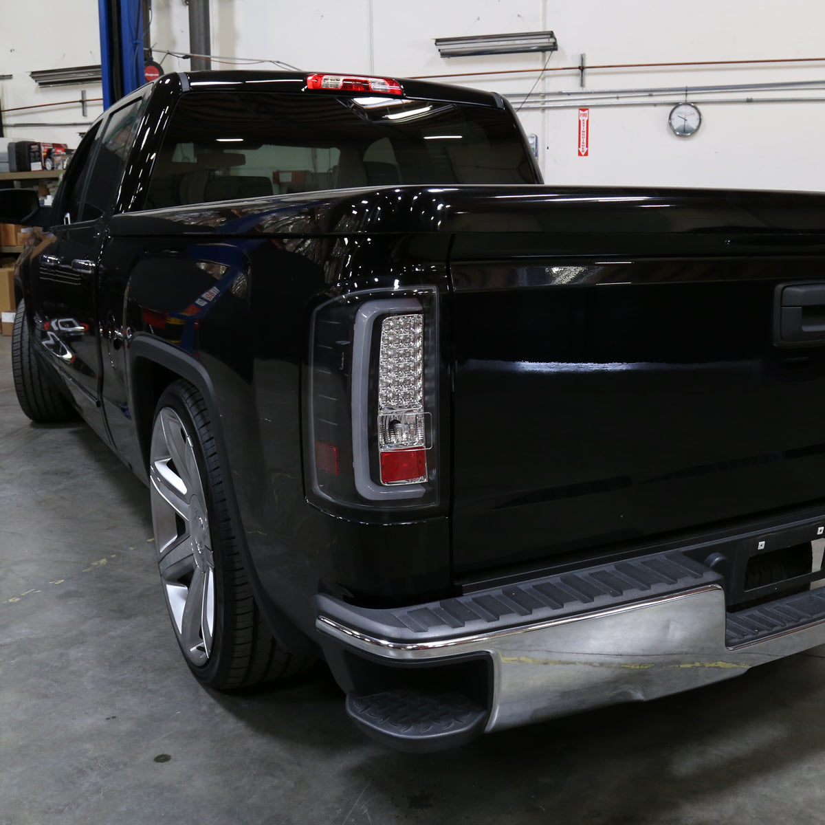 2014-2018 GMC Sierra 1500/2500HD/3500HD LED Tail Lights (Matte Black Housing/Clear Lens)