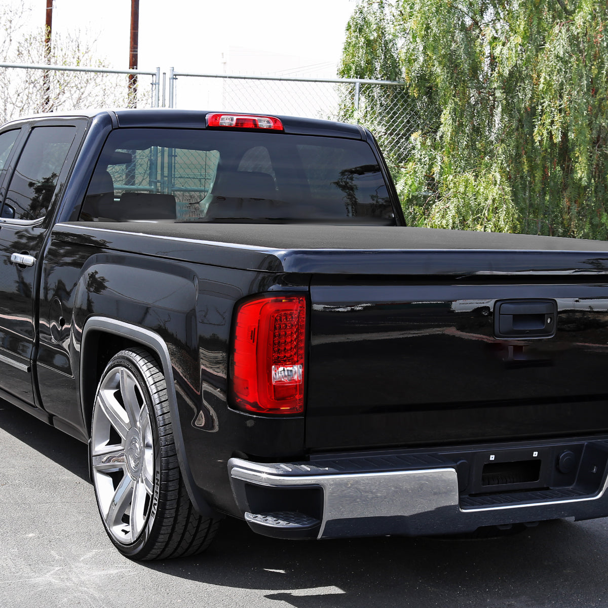 2014-2018 GMC Sierra 1500/2500HD/3500HD LED Tail Lights (Chrome Housing/Red Lens)