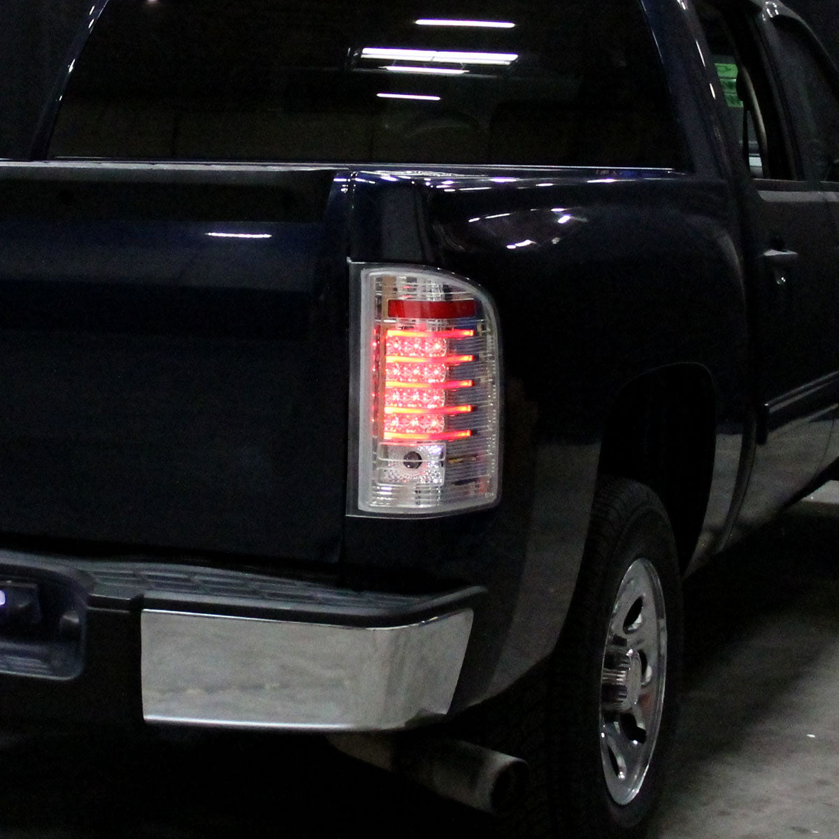 2007-2014 Chevrolet Silverado 1500 2500HD 3500HD LED Tail Lights (Chrome Housing/Clear Lens)