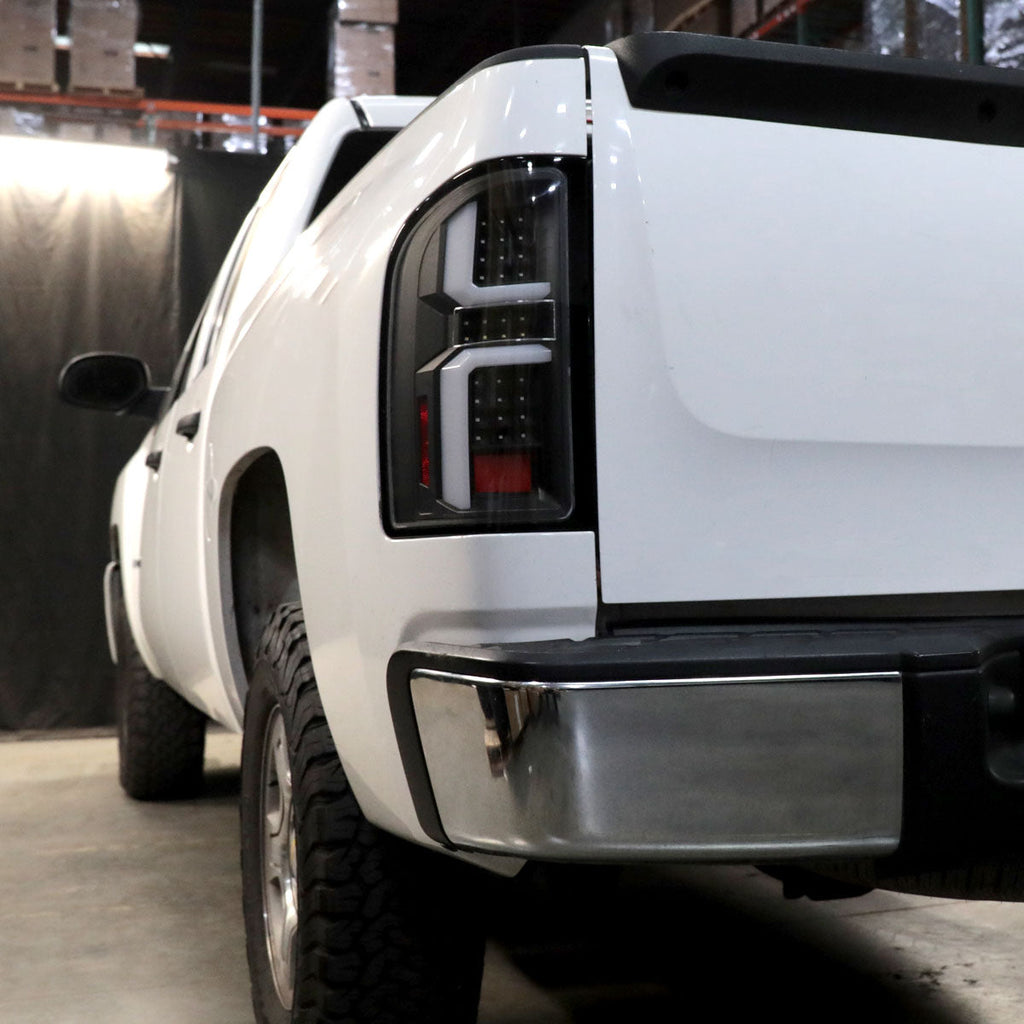 2007-2013 Chevrolet Silverado 1500/ 2007-2014 Silverado 2500HD/3500HD LED Tail Lights with White LED Bar (Matte Black Housing/Clear Lens)