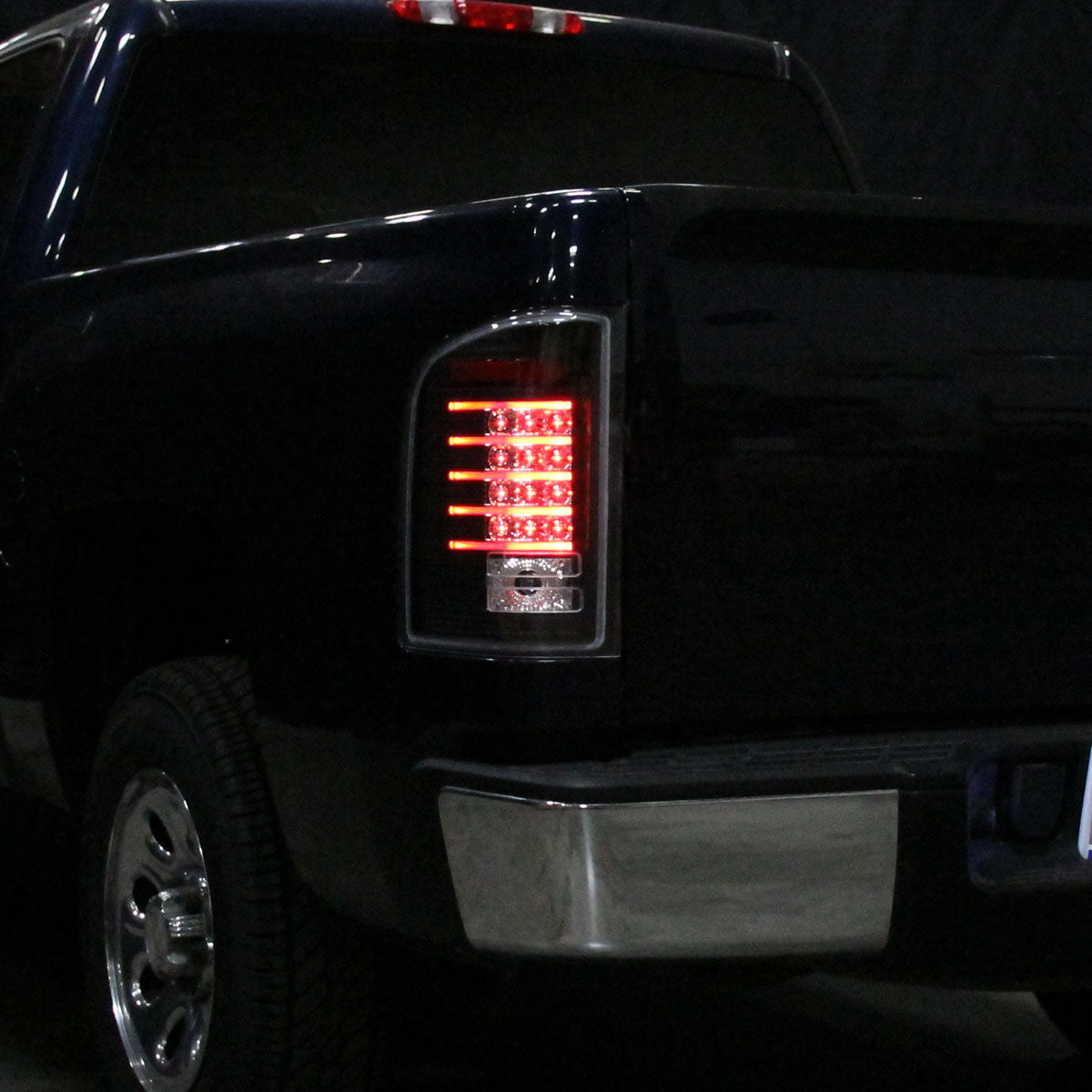 2007-2014 Chevrolet Silverado 1500 2500HD 3500HD LED Tail Lights (Matte Black Housing/Clear Lens)