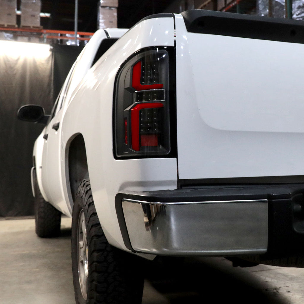 2007-2013 Chevrolet Silverado 1500/ 2007-2014 Silverado 2500HD/3500HD LED Tail Lights with Red LED Bar (Black Housing/Clear Lens)