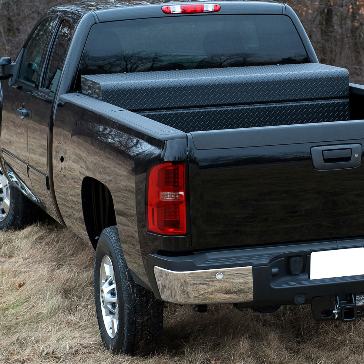 2007-2013 Chevrolet Silverado 1500/ 2007-2014 Silverado 2500HD/3500HD LED Tail Lights with LED Bar (Chrome Housing/Red Clear Lens)
