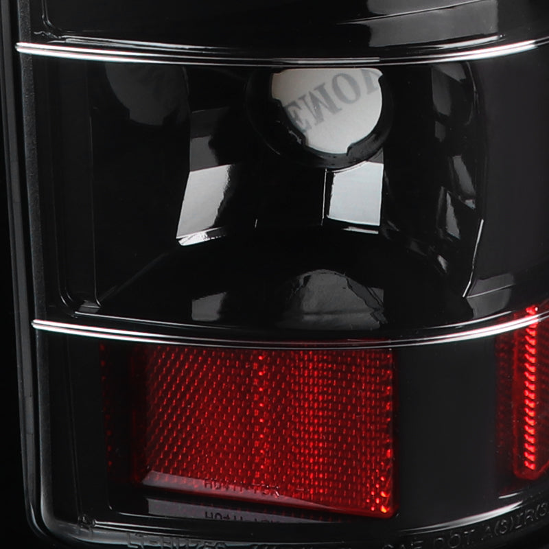 1999-2002 Chevrolet Silverado/ 1999-2006 GMC Sierra LED Tail Lights - G2 (Jet Black Housing/Clear Lens)