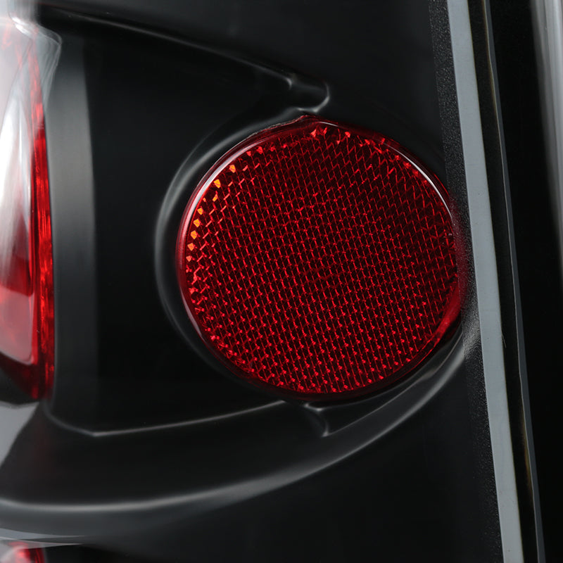 1999-2002 Chevrolet Silverado/ 1999-2006 GMC Sierra Tail Lights (Matte Black Housing/Clear Lens)