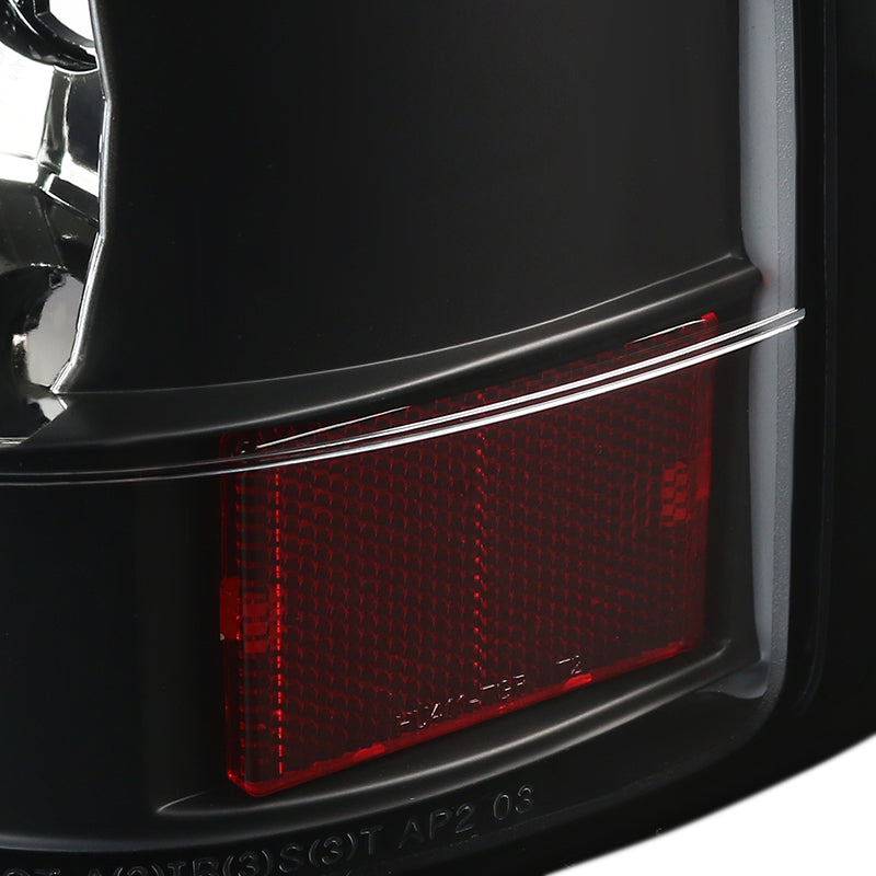 1999-2002 Chevrolet Silverado/ 1999-2006 GMC Sierra V2 LED Tail Lights (Matte Black Housing/Clear Lens)